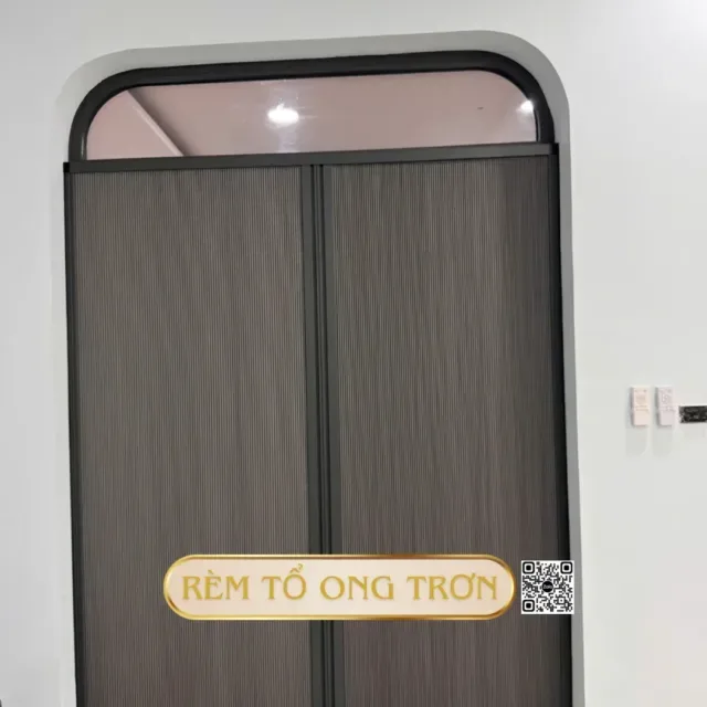 Rem to ong cua di 2 khung 13