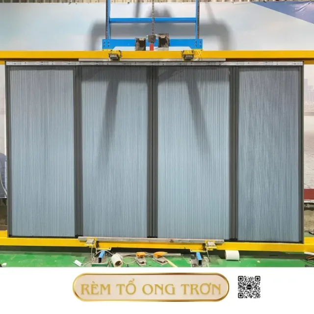 Rem to ong cua di 2 khung 14
