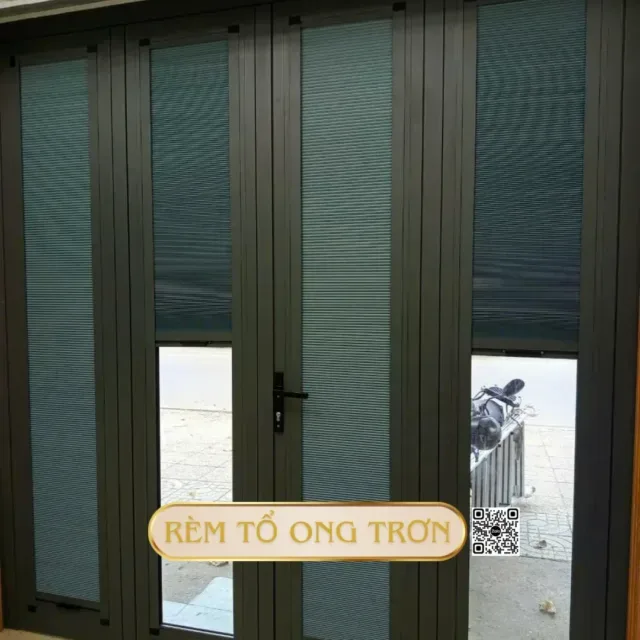 Rem to ong cua di 2 khung 6