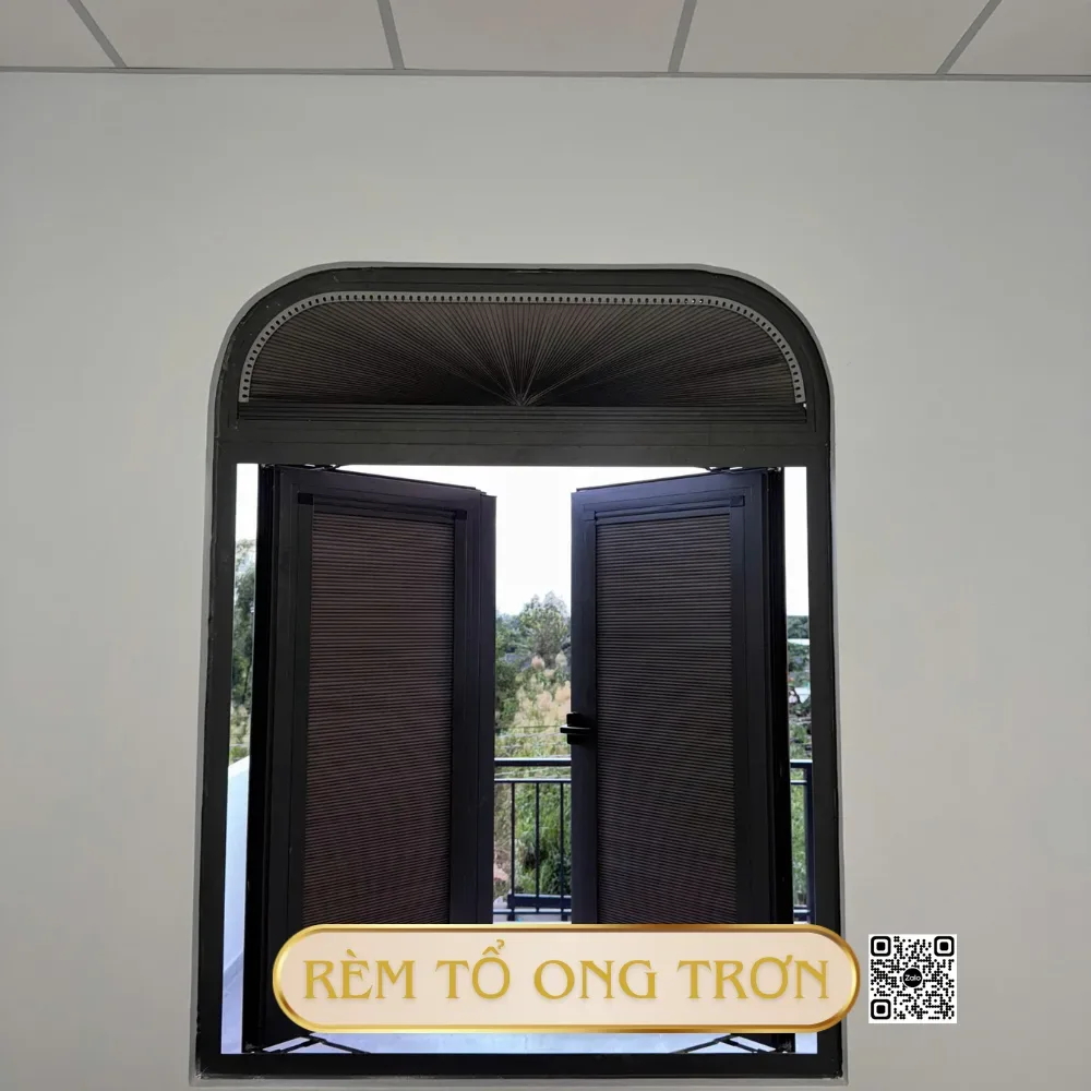 Rem to ong cua so 2 khung 3