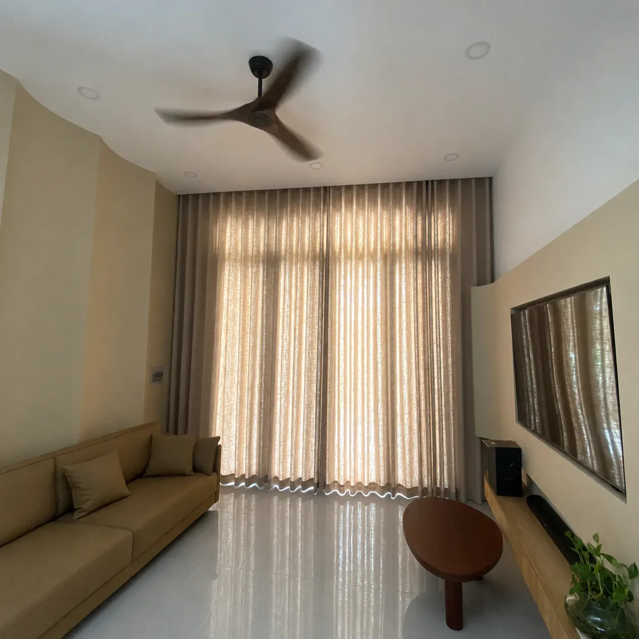 Linen curtains – How to choose fabric curtains suited to your space (sample 13)