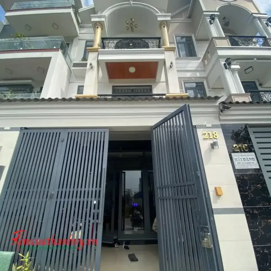 Công trình Rèm Vải Hoa Văn 3D Phòng Khách Nhà Phố – Bình Chánh