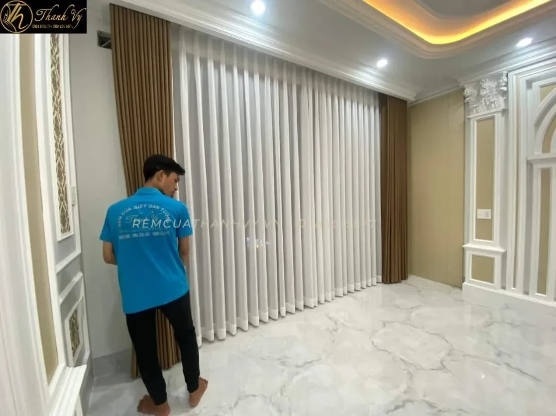 Công trình Rèm Cuốn Vải Cao Cấp Tiệm Vàng Minh Hoàng, Bình Tân
