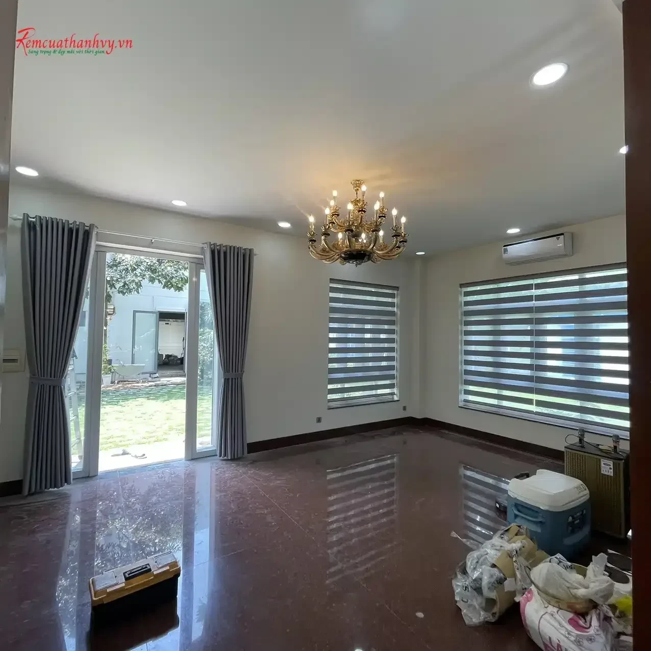 Công trình Rèm Vải Xám Đậm & Zebra Blinds – Nhà Phố Thảo Điền, Quận 2