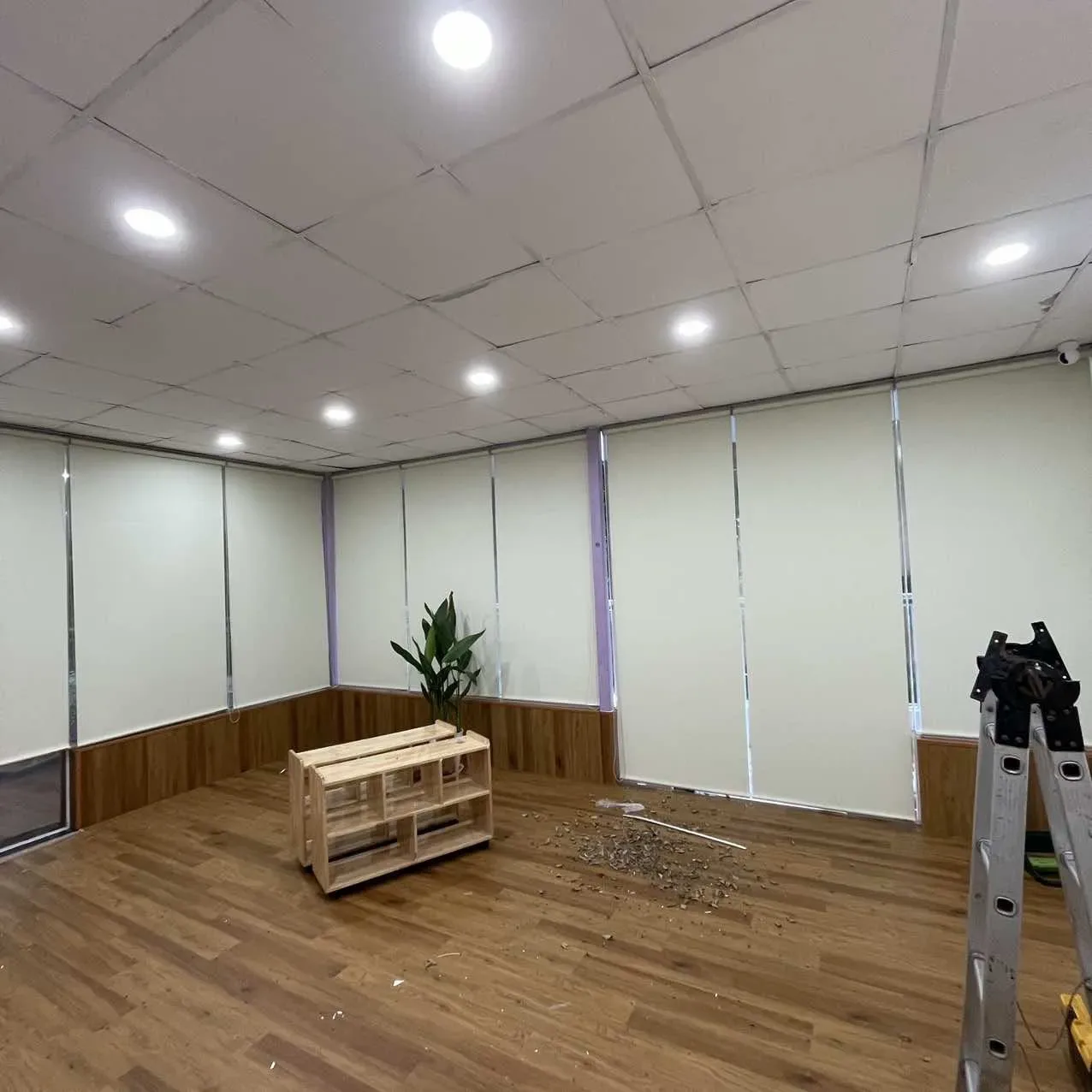 Công trình Công Trình Rèm Cuốn Chống Nắng Màu Kem Quận Bình Tân