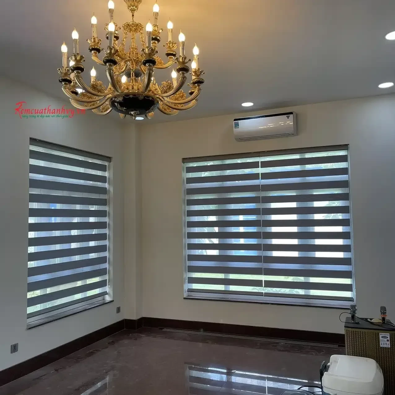Công trình Rèm Vải Xám Đậm & Zebra Blinds – Nhà Phố Thảo Điền, Quận 2