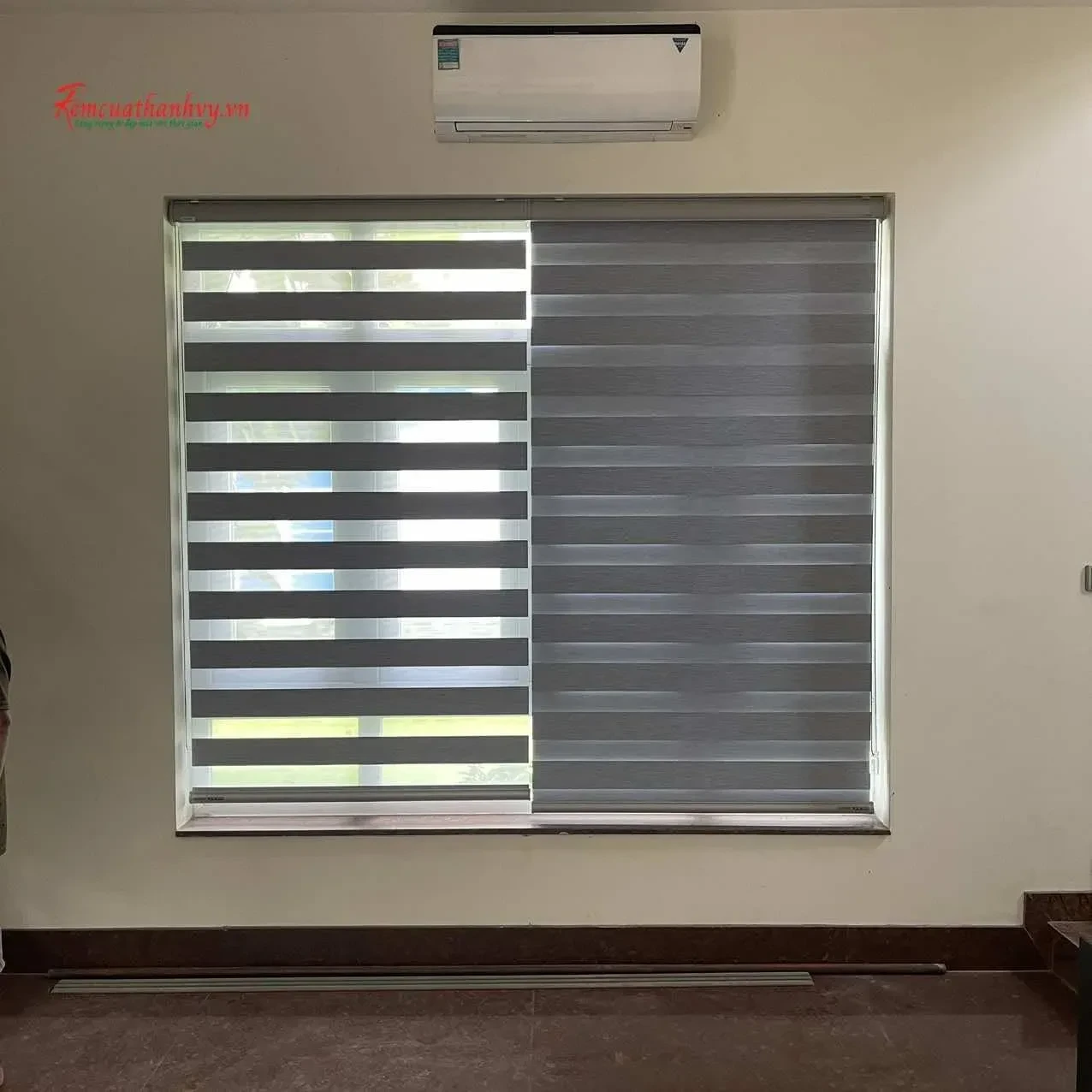 Công trình Rèm Vải Xám Đậm & Zebra Blinds – Nhà Phố Thảo Điền, Quận 2