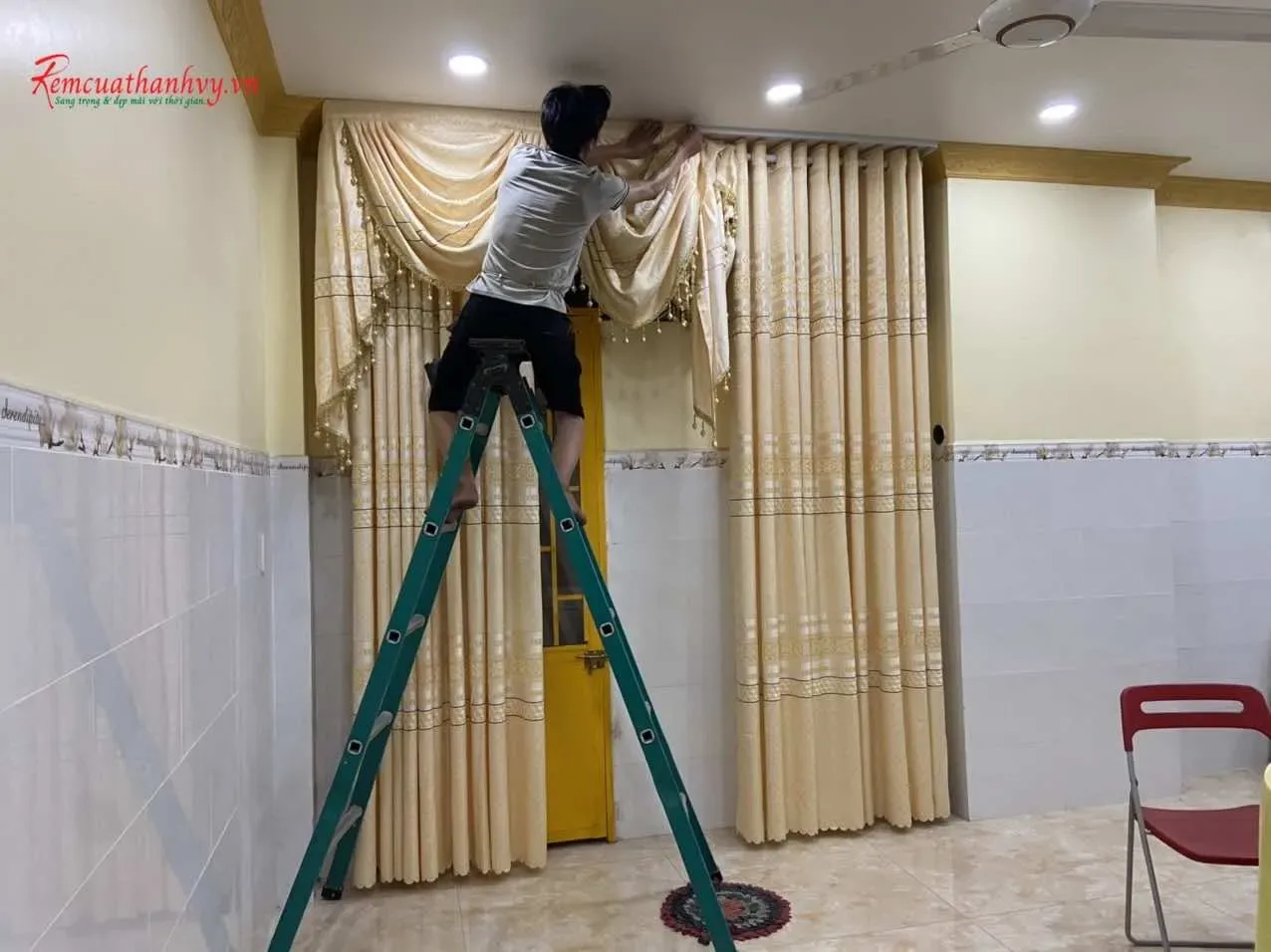Acceptance inspection, warranty, cleaning, and maintenance of auditorium curtain systems