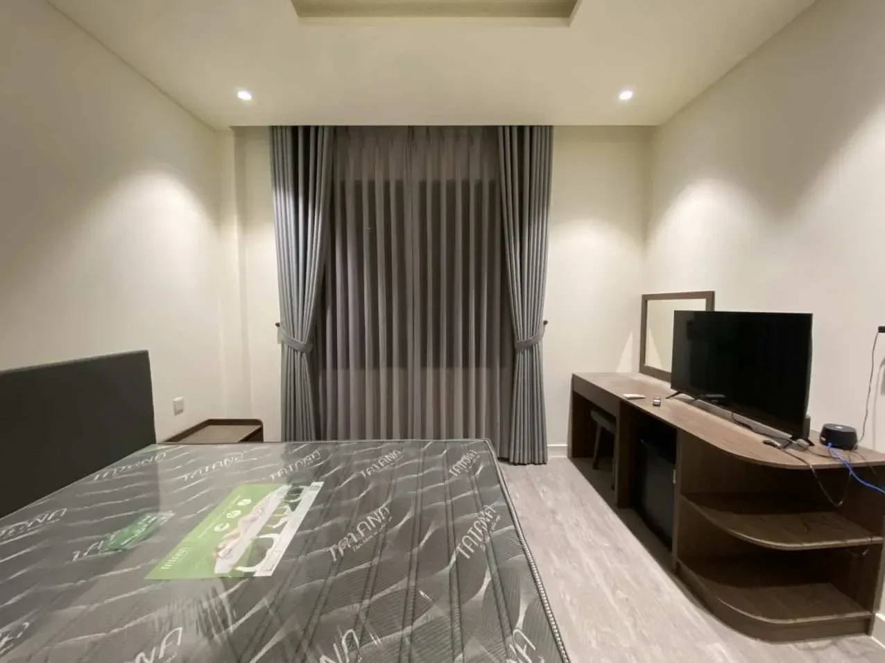 Công trình Rèm Vải 2 Lớp Hấp Sóng Phòng Ngủ Villa Hồ Tràm