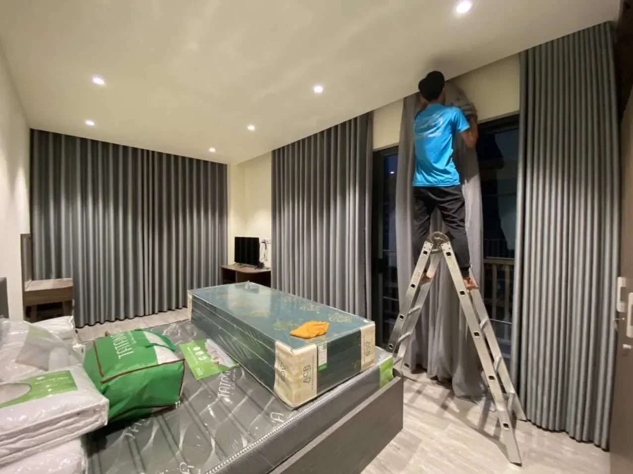 Công trình Rèm Vải 2 Lớp Hấp Sóng Phòng Ngủ Villa Hồ Tràm