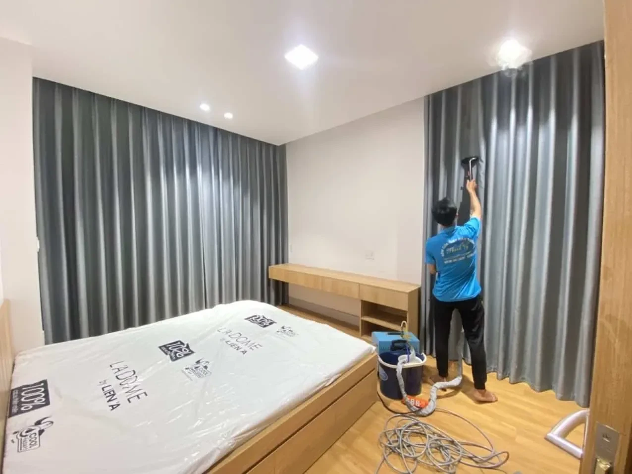 Công trình Rèm Vải 2 Lớp Hấp Sóng Phòng Ngủ Villa Hồ Tràm